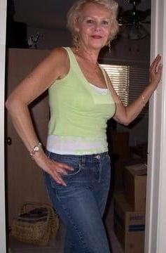 25P Non Nude Mature woman