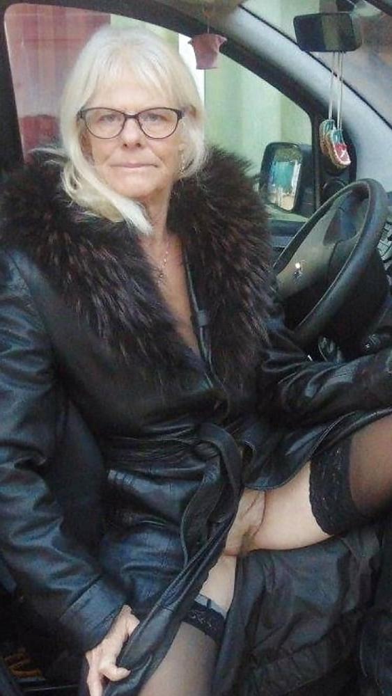 25P MATURES DRESSED LIKE SLUTS 59
