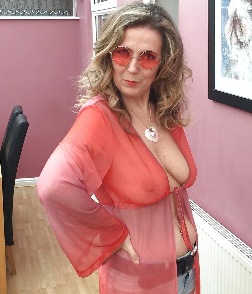 25P MATURES DRESSED LIKE SLUTS 59