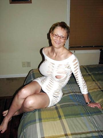25P MATURES DRESSED LIKE SLUTS 59