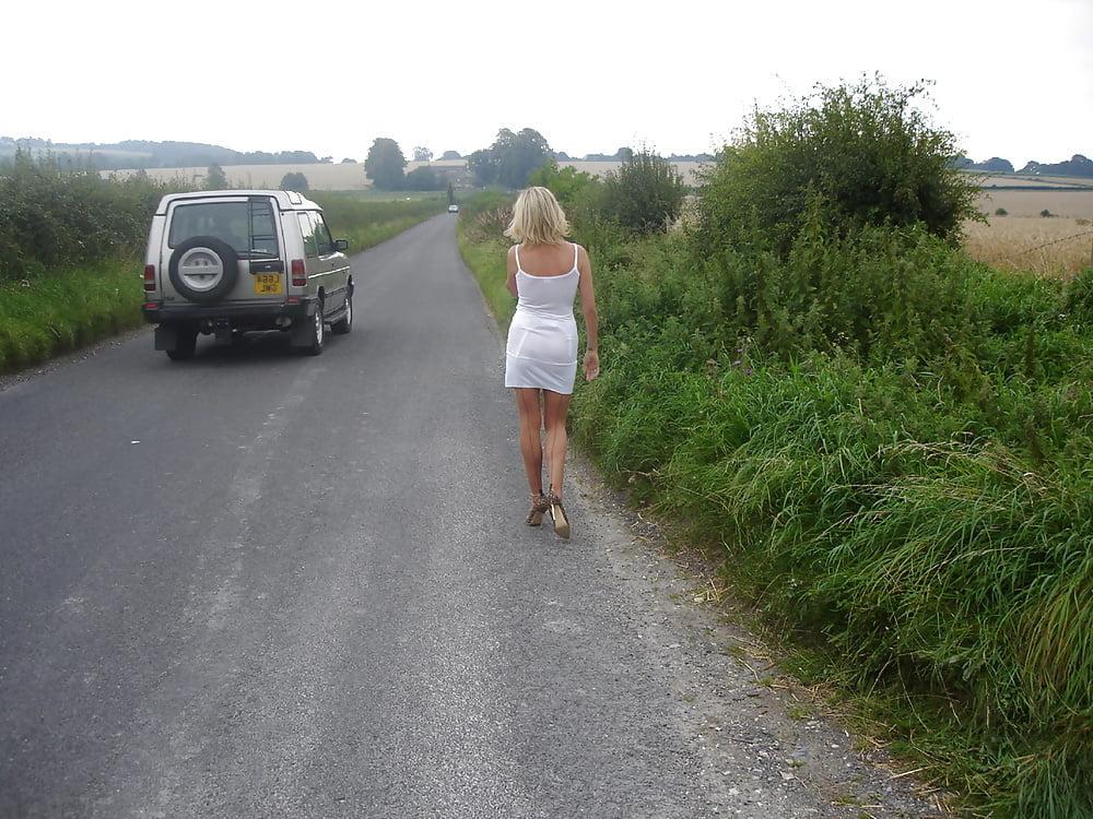 25P Let Slut Aunty Tug You Off