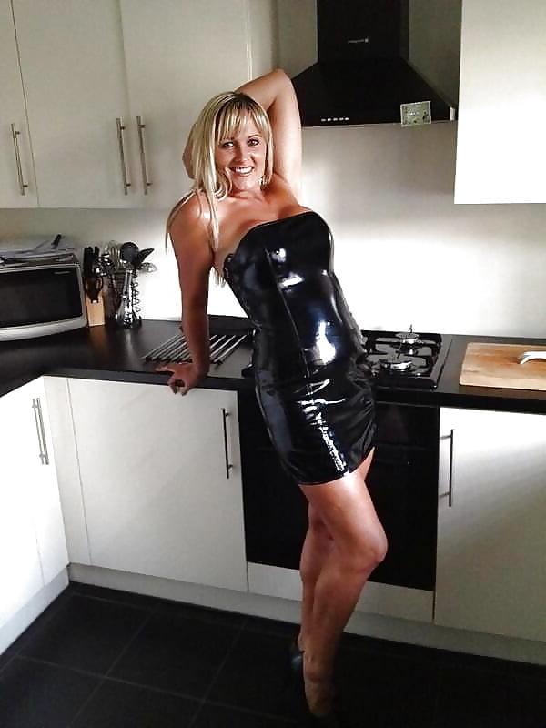 25P 5 Mins With Slut Auntie Be Quick