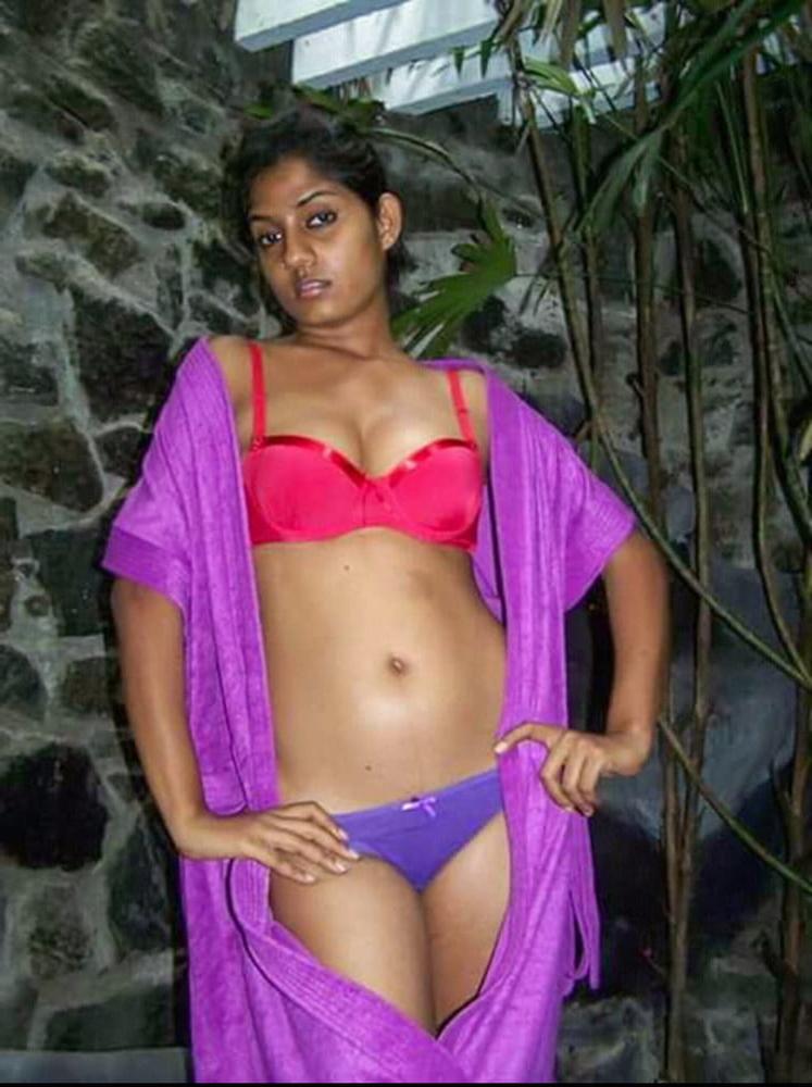 25P Busty indian wife exposed