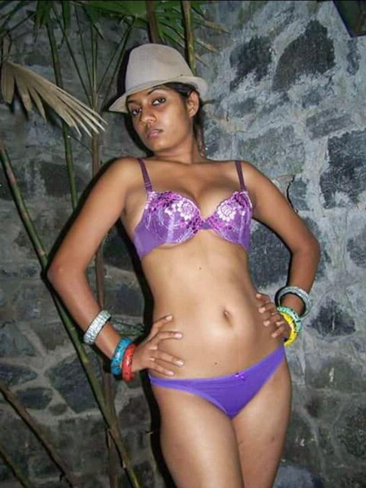 25P Busty indian wife exposed