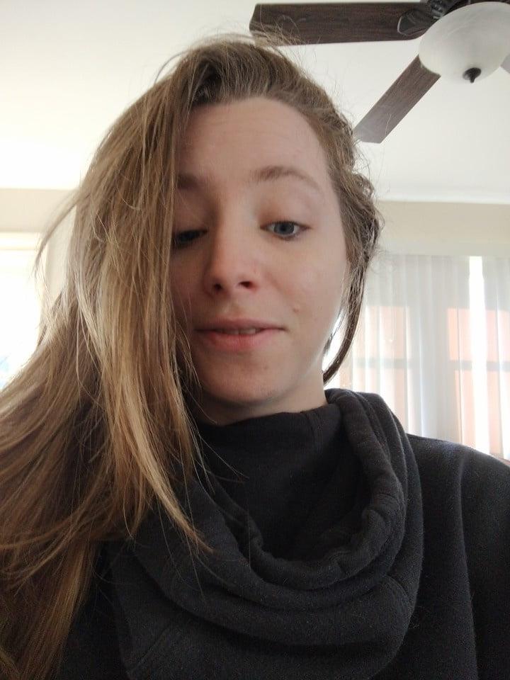 25P Selfie Slut