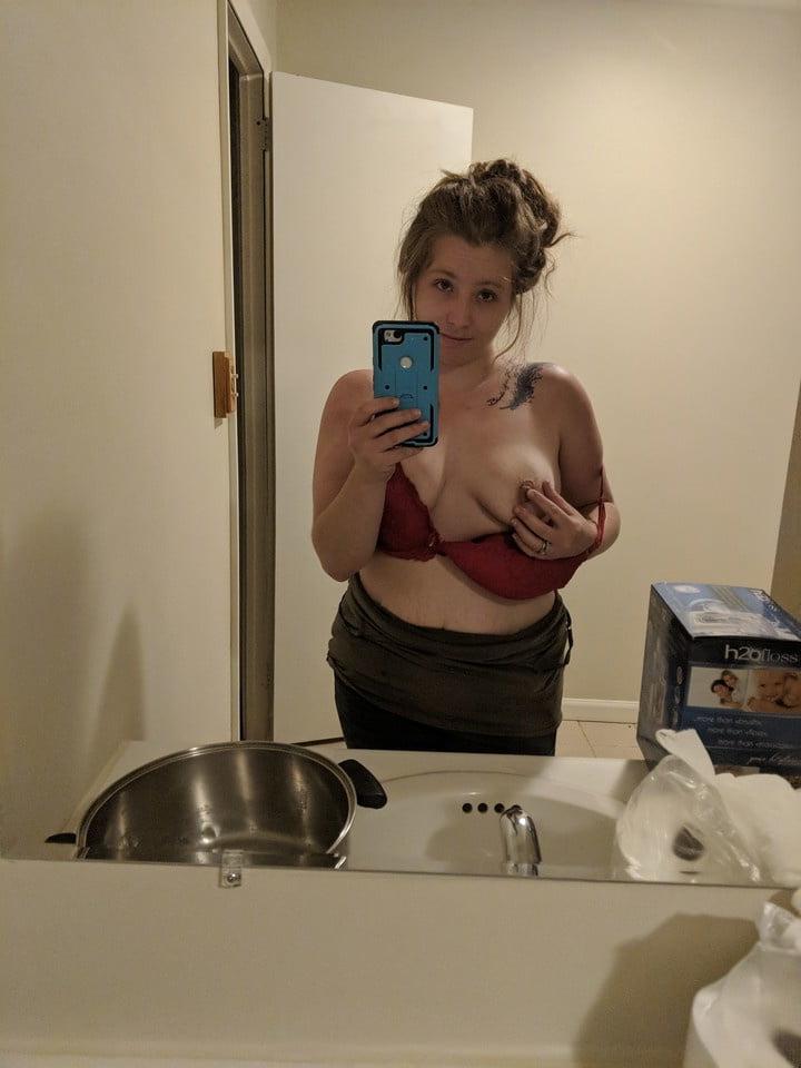 25P Selfie Slut