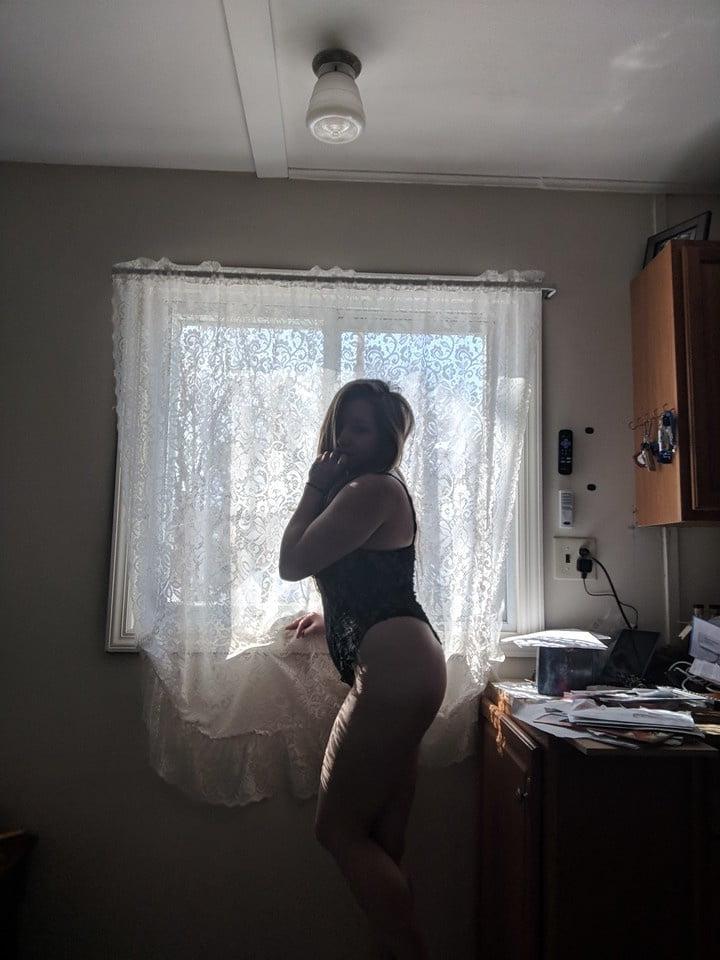 25P Selfie Slut