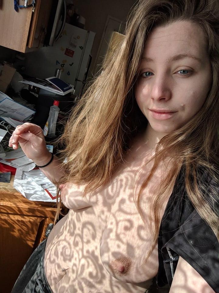25P Selfie Slut