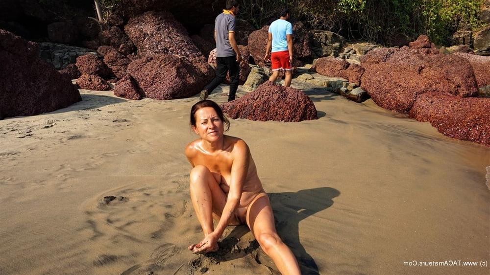 25P WHITE SLUT IN GOA INDIA