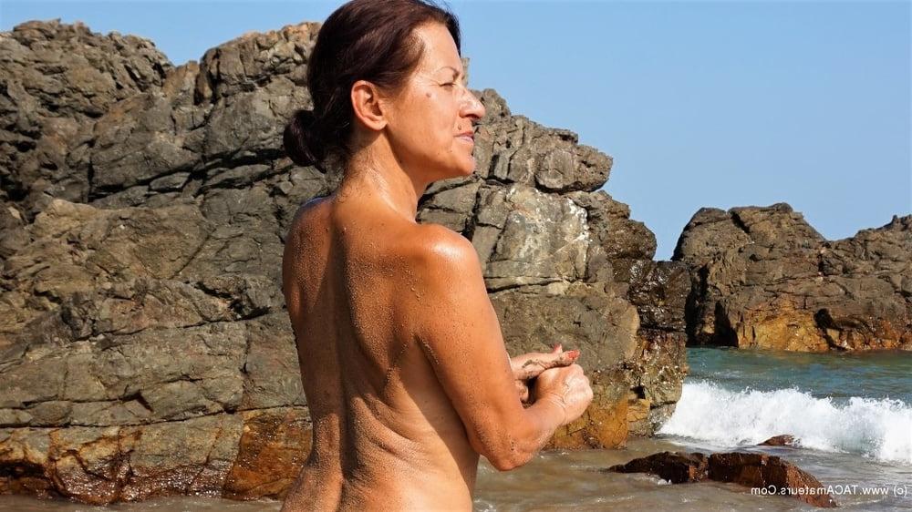 25P WHITE SLUT IN GOA INDIA