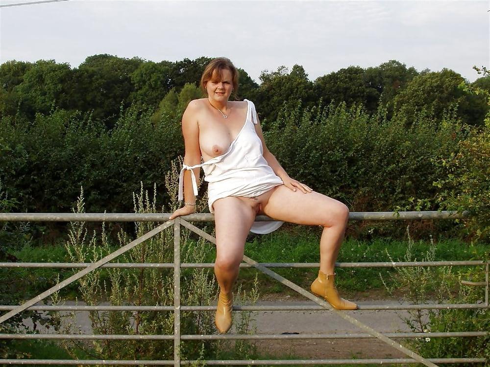 25P Carol - Wiltshire slut exposed