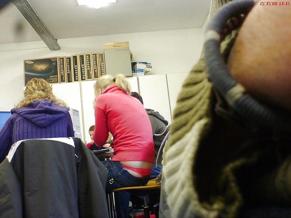 25P Candid young slut : students V