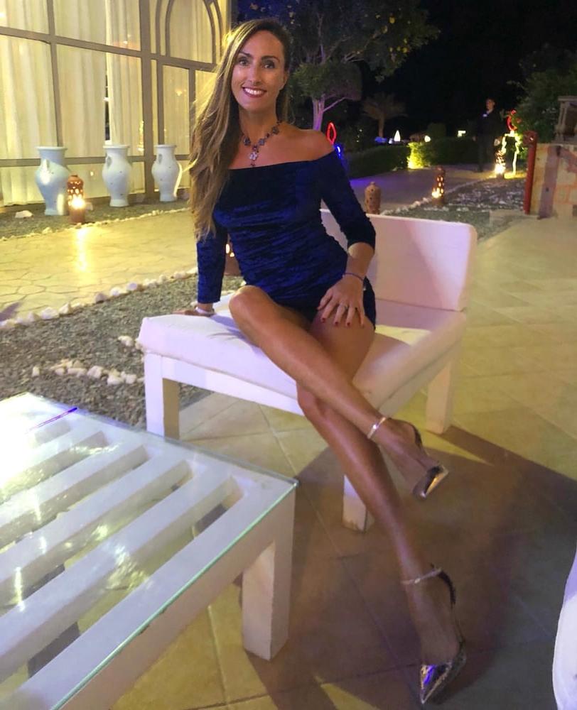 25P Married Business Woman Mother With Children Nylons, Foot