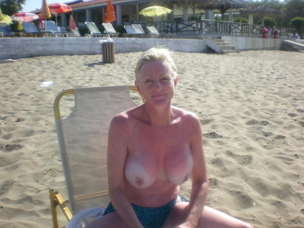 25P Slut Sarah wants you to spread her everywhere!!!