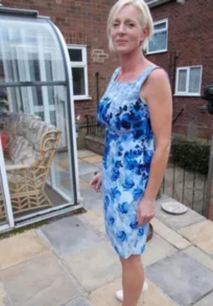 25P Slut Sarah wants you to spread her everywhere!!!