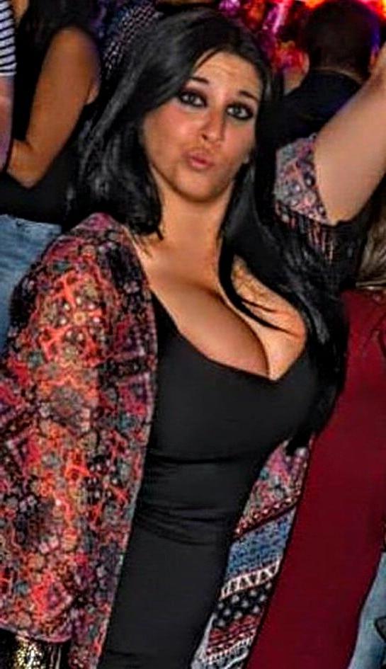 5P Natalia peituda busty slut