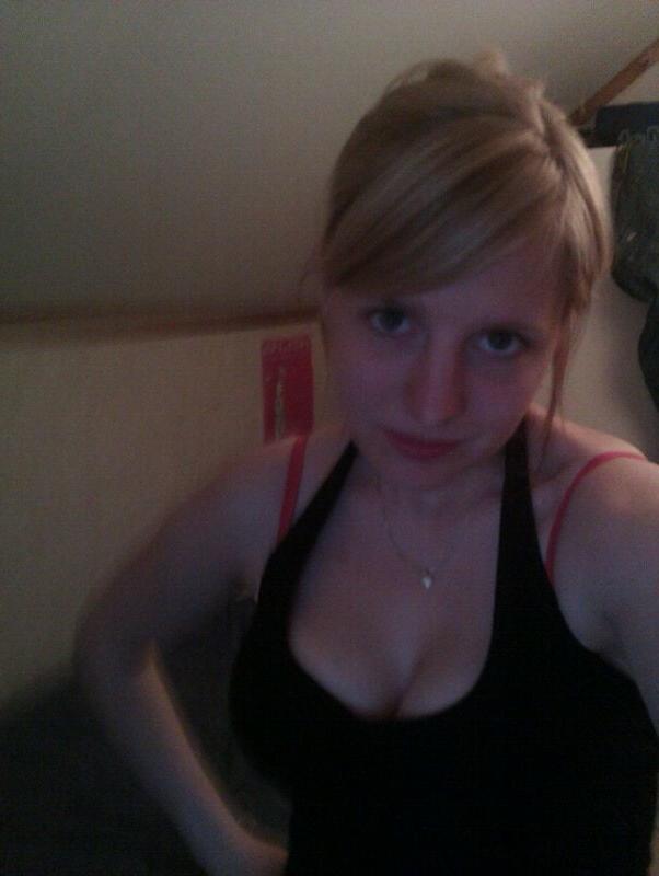 25P Snapchat Slut