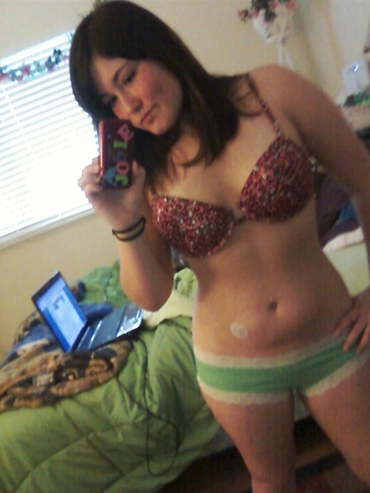 24P Hot Josie - Selfie Slut