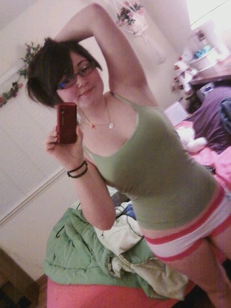 24P Hot Josie - Selfie Slut