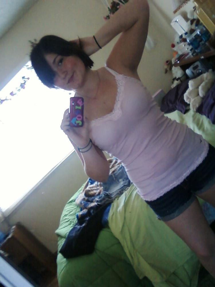 24P Hot Josie - Selfie Slut