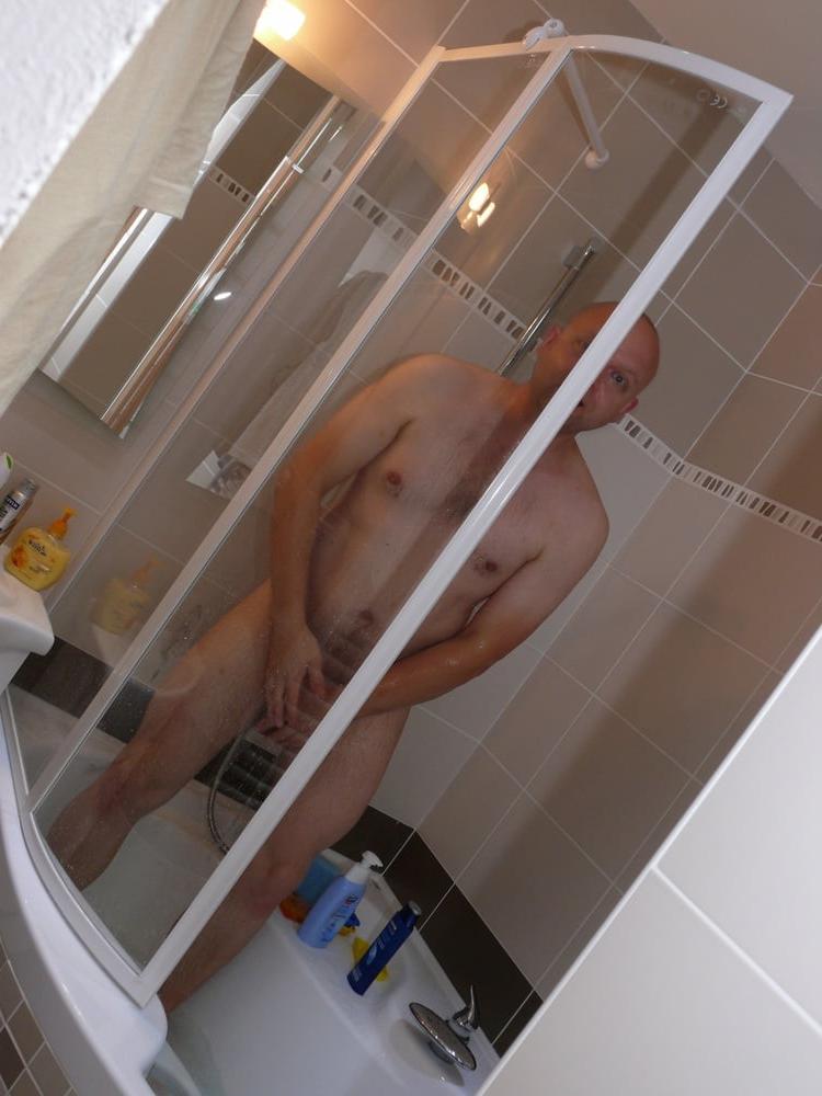 19P Slut teen - Topless sunbathing