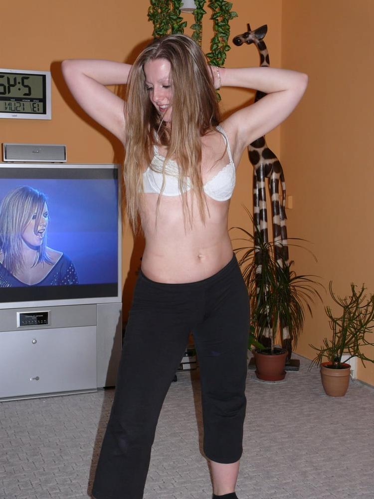 19P Slut teen - Topless sunbathing