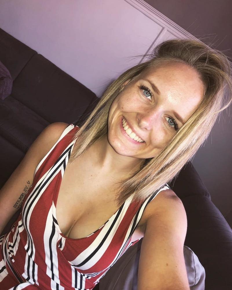 25P Instagram slut