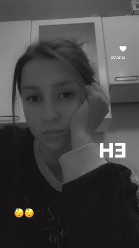 25P Instagram slut