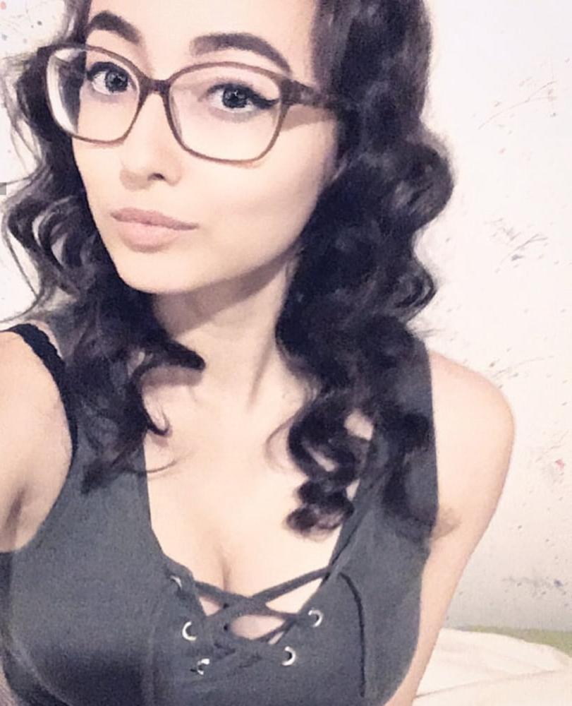 25P Hot teen slut