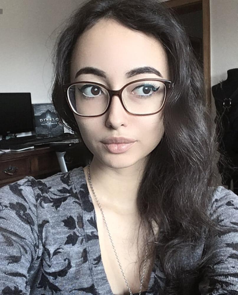 25P Hot teen slut
