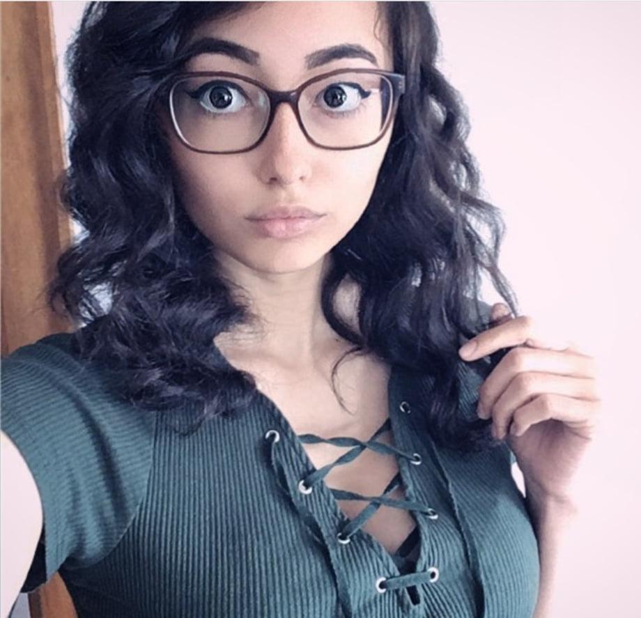 25P Hot teen slut