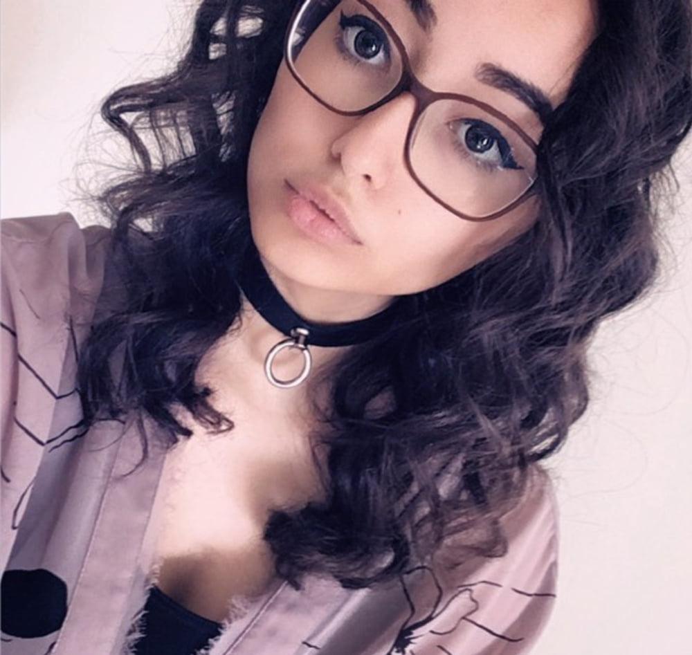 25P Hot teen slut