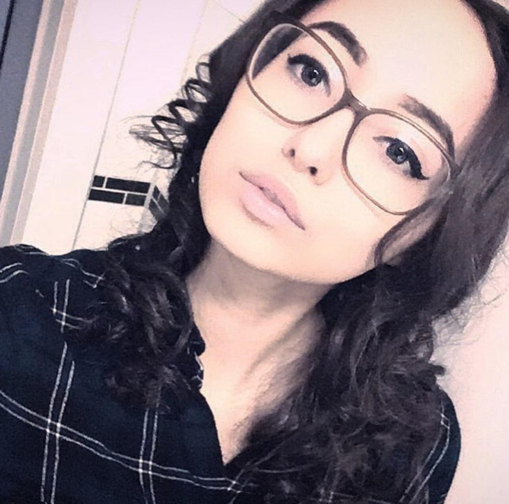 25P Hot teen slut