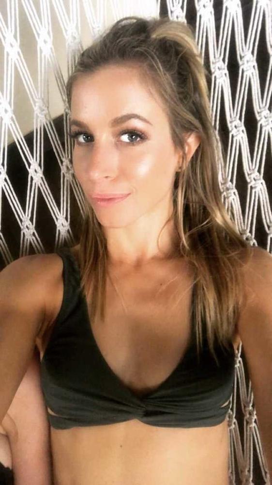 25P Hannah Cranston cock teasing slut