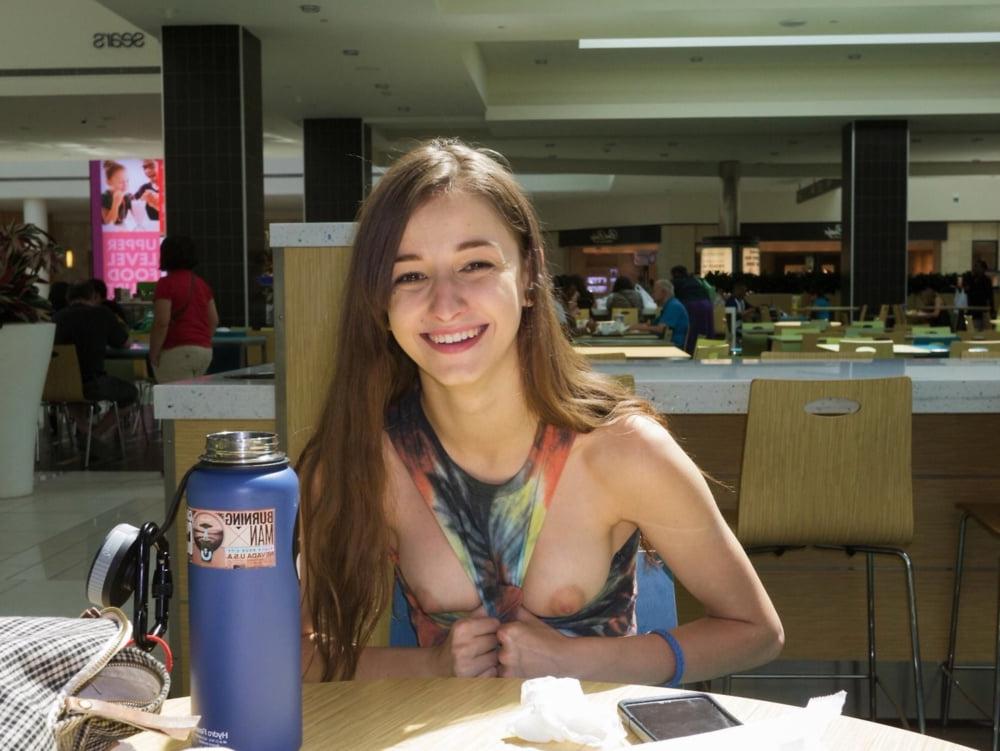 25P RESTAURANT FLASHING 3