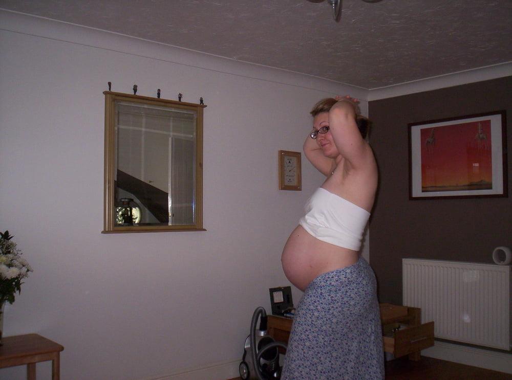 25P Uk Slut Exposed