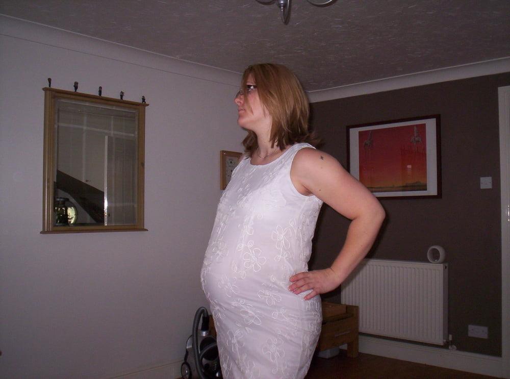 25P Uk Slut Exposed