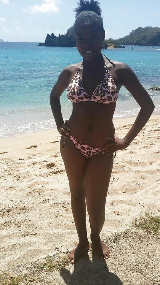 25P Amateur young slut in bikini VII