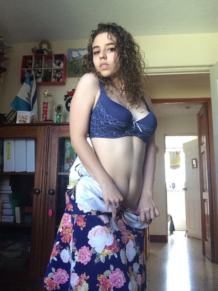 25P Mexican Amateur Cutie Teen (Condensed Gallery)