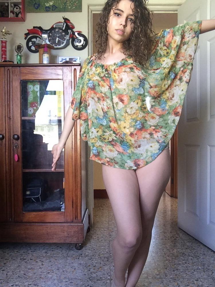 25P Mexican Amateur Cutie Teen (Condensed Gallery)