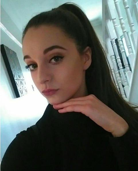 25P Comment What to Do to the Greatest Teen Instagram Slut