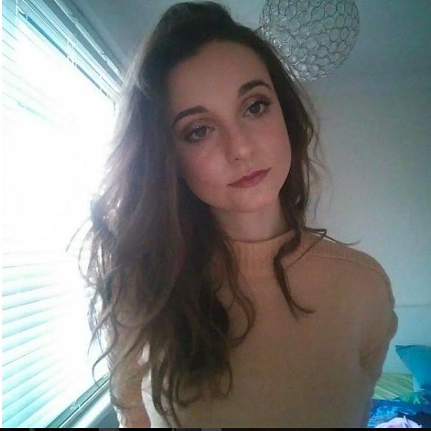 25P Comment What to Do to the Greatest Teen Instagram Slut
