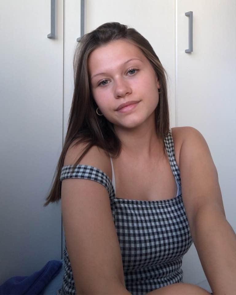 25P Teen slut Lisa Dorethy from UK Exposed.