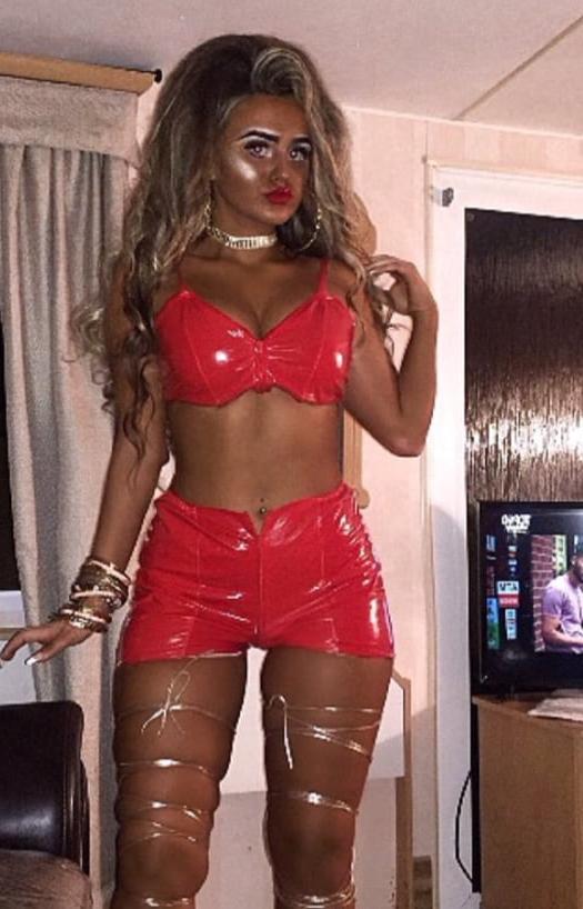 25P Naomi Quilligan Gypsy Slut
