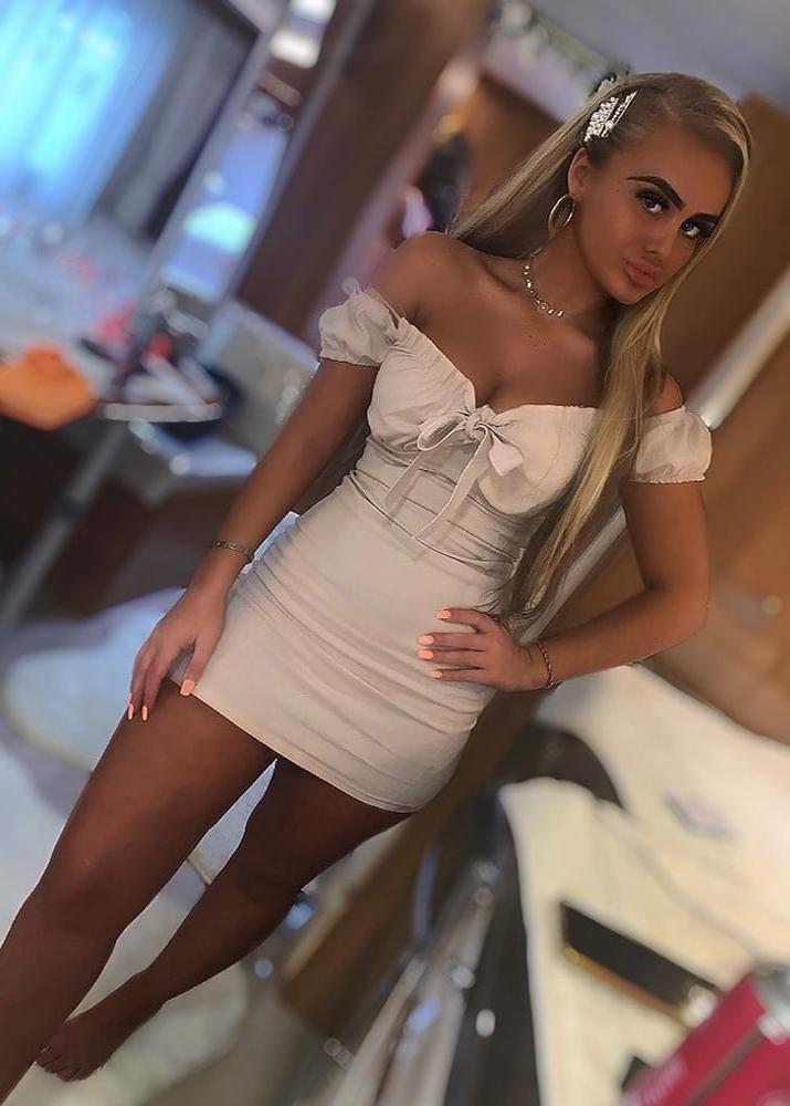 25P Naomi Quilligan Gypsy Slut