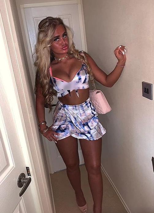25P Naomi Quilligan Gypsy Slut