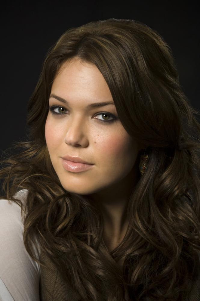 19P Mandy Moore - Dedication Cast Portraits (2007)