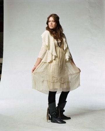19P Mandy Moore - Dedication Cast Portraits (2007)