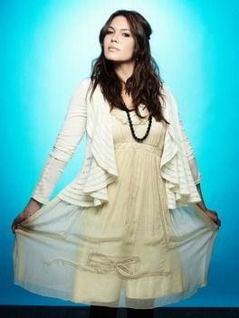 19P Mandy Moore - Dedication Cast Portraits (2007)