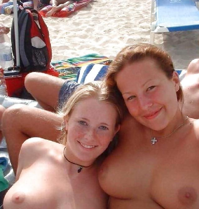 25P Madres E Hijas Desnudas ( Moms &amp; Daugs Nudes)